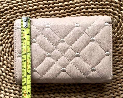 Rush Sale Lovcat Nude Beige Quilted Trifold Lp Women S Fashion Bags