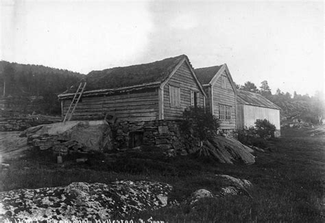 I hyllestad kan i rigtig opleve den smukke norske sejlads på hyllestadfjorden og åfjorden er en rigtig god heldagsudflugt. Hyllestad - Norsk Folkemuseum / DigitaltMuseum