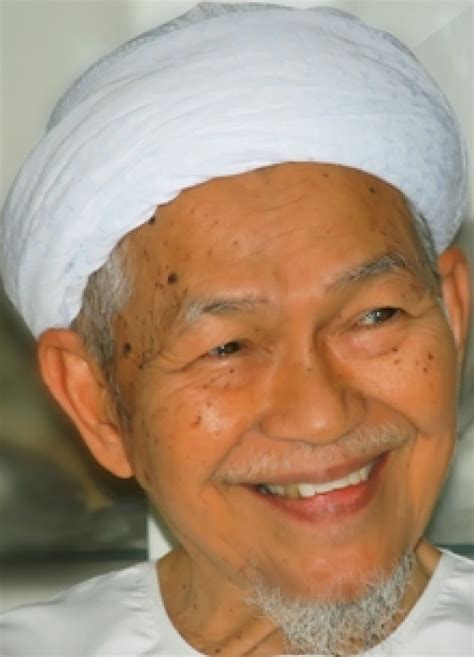 Mungkin sesuatu yang amat menakutkan atau sesuatu yang menggembirakan. Mohamad Rafie Ab Malek: 2015