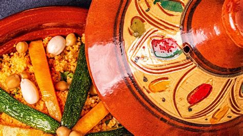 Parfait pour un repas en famille ou entre amis! Couscous à l'Agneau à ma façon كسكسي بالعلوش على طريقتي ...