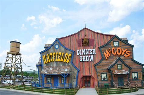3 Dinner Shows in Pigeon Forge You Need to See on Your Next Vacation