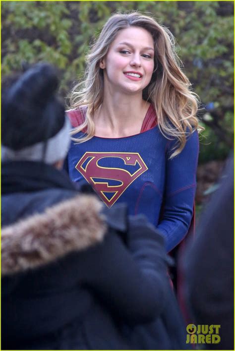 Photo Melissa Benoist Gets Back To Supergirl Filming After Filing From