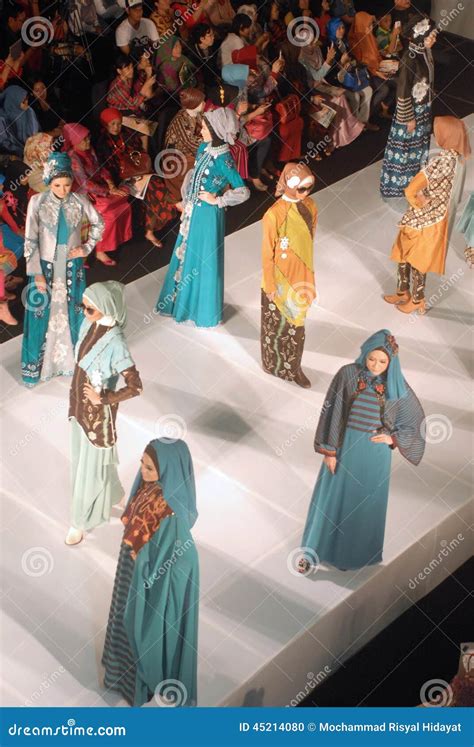Muslim Fashion Festival 2014 Editorial Image Image Of Theme Global 45214080