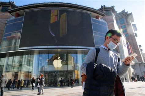Apple Cuts Revenue Guidance Because Of Slow Sales In China The New
