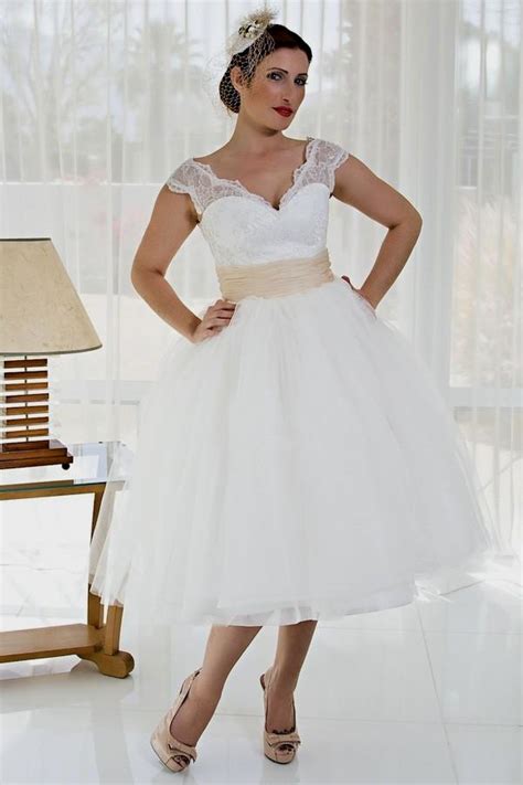 Https://tommynaija.com/wedding/50s Style Wedding Dress Plus Size
