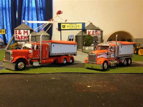164 Custom Pete And Kw Grain Trucks Farm Toys Farm Toy Display