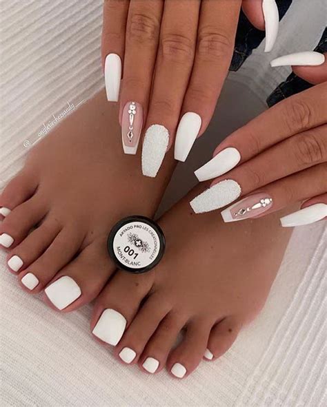 40 Impressive White Coffin Nail Designs Youll Flip For In 2020 For