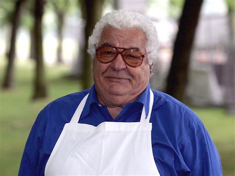 Antonio Carluccio Celebrity Chef Dies Aged 80 Business Insider
