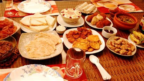 Ramadan (also known as ramadhan or ramzan) is the ninth month in the islamic calendar. Ramadan 2018 - 9 Amazing Iftar Tables from Around the World