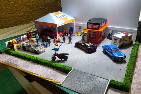 Hot Wheels Printable Garage Diorama Template Papermau Vrogue Co