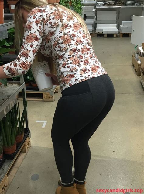 Sexy Candid Girls Nice Girl Yoga Pants Big Booty Candid Pic At The Supermarket Item 1