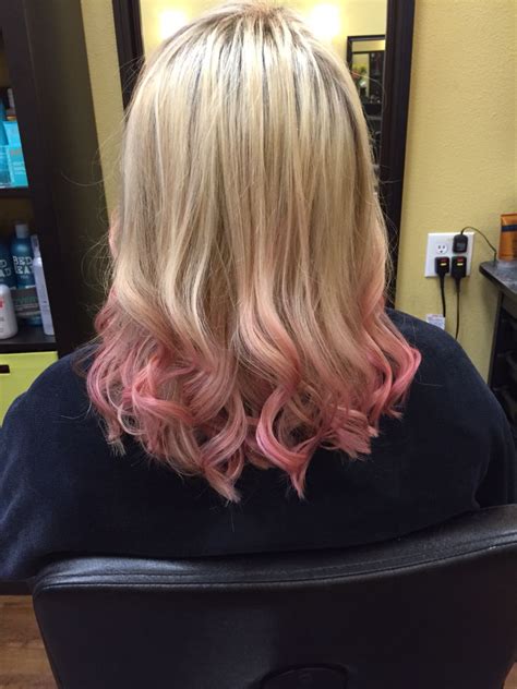 Hate my accent in this video so forgive me! Rose gold dip dye hair | Dipped hair, Dip dye hair, Blonde dye