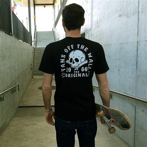 Camiseta De Vans De Calavera De La Colección De Skate Skateboarding
