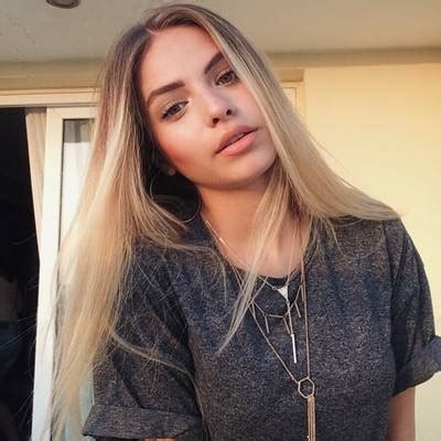 Melis sezer kimdir, hayatı ve biyografisi. İrem Yalçınkaya kimdir, nereli, kaç yaşında, boyu, kilosu ...