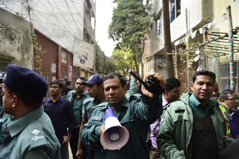 Bangladesh Police Arrests Of Militants Foil Potential Christmastime