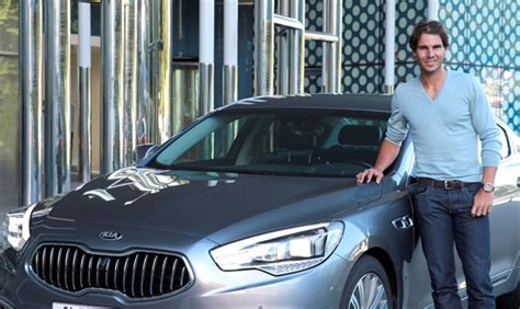 라파엘 나달 파레라 는 스페인의 프로 테니스 선수이다. 테니스 랭킹 2위 라파엘 나달, 한국에서 탄 차는? - 비즈팩트 ...