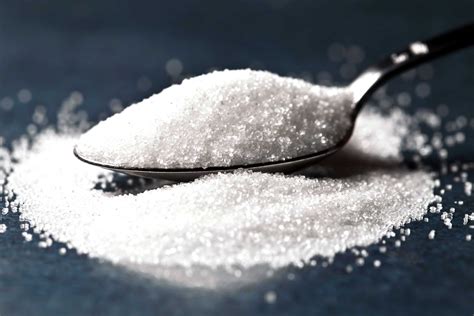 9 Clear Signs Youre Eating Too Much Sugar Best Health Magazine Canada
