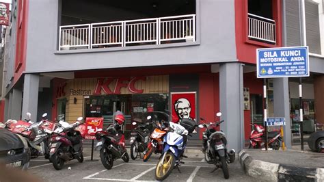The house was designed to cater to a family. Rawang and Bukit Beruntung Commercial Property Listings ...