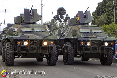 En efecto, y con el escalamiento del conflicto colombiano, y las restricciones a las ventas de armas y repuestos desde. Textron busca vender más vehículos blindados Commando a ...