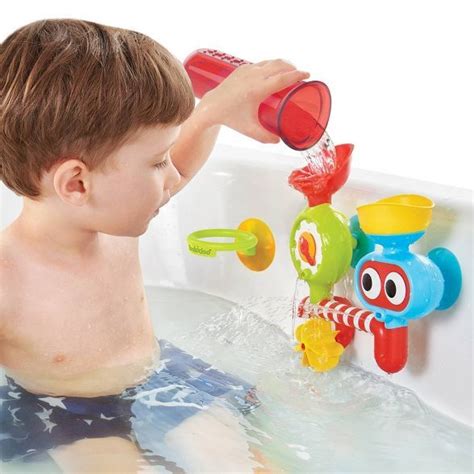 This will allow you to keep one hand on the baby at all times. Yookidoo Spin 'N' Sprinkle Water Lab Bath Toy | Baby bath ...