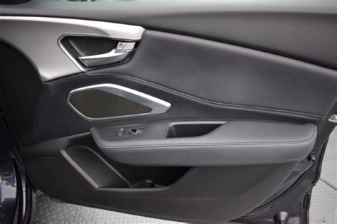 So why did an old chevy cavalier from 20 years ago get a spare tire, but your fancy new acura rlx doesn't have one? Pre-Owned 2019 Acura RDX