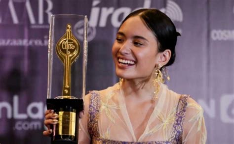 Arawinda Kirana Raih Penghargaan Pemeran Utama Perempuan Terbaik Ffi