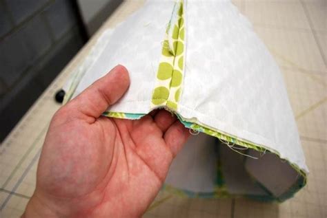 What if the pattern you're making doesn't include pockets? Sewing Caddy Bag Tutorial ~ Free-Tutorial.net