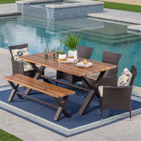 Outdoor Dining Table - Home Interior Design Ideas | Outdoor dining room