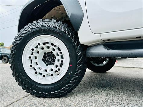 Toyota Hilux White Black Rhino Fuji Br004 Wheel Front