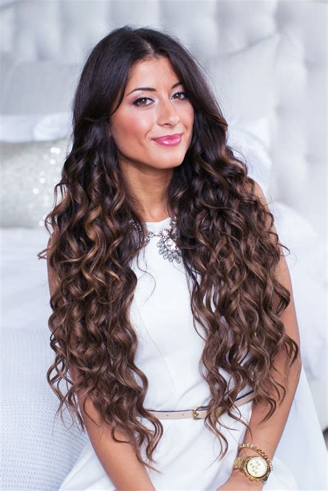It is important to know what type of curly hair you have, whether it is a long and kinky coiled hair or long and wavy hair because this influences the change of the hair from wet till it. Long Curly Hairdo With Extra Special Care | News Share