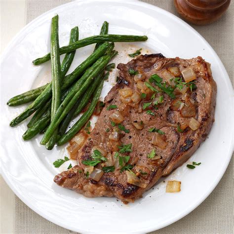 Sirloin meat (= 1 steak) 1 tablespoon of salt 1 tablespoon of peppe. Saucy Skillet Steaks Recipe | Taste of Home