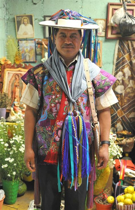 Mexico has so many options for buying clothes that it is almost imposible to answer your question. Maya Man Chiapas Mexico | Mexican traditional clothing ...