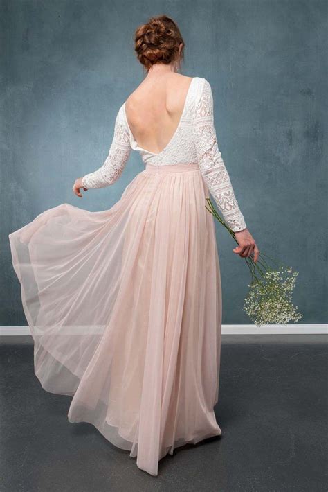 Kalender für messen für brautkleider in den wichtigsten städten in indien. Langer Tüllrock, fließender Softtüll in Blush - India ...