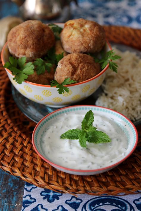 Posizionate il pollo sul pane arabo e distribuite il formaggio passate il tutto sotto il grill del forno fino a quando il formaggio si sara' sciolto e kebab di pesce e capperi con crema di melanzane arrostite. Kebab di pollo all'indiana - Pensieri e pasticci