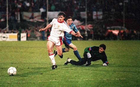 He had two spells at manchester united, and also played for barcelona and bayern munich. European Cup Winners Cup final '91: Mark Hughes' most ...