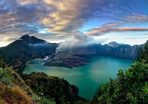 Mount Rinjani National Park Lombok Beautiful Paradise Of Indonesia