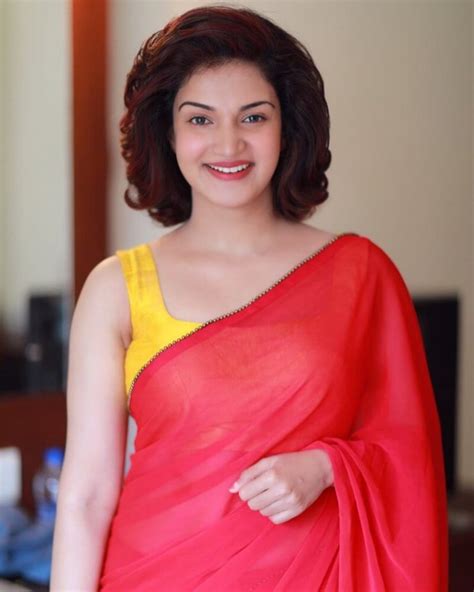 Honey Rose Husband Hot Photos Age Height Weight Movies Gallery Tamil Actress Diary