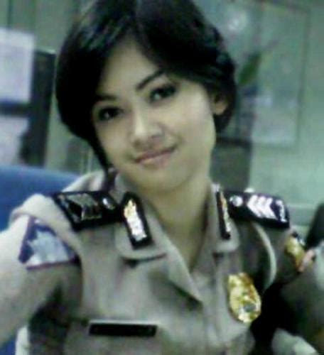 Hot Foto Polisi Cantik Indonesia