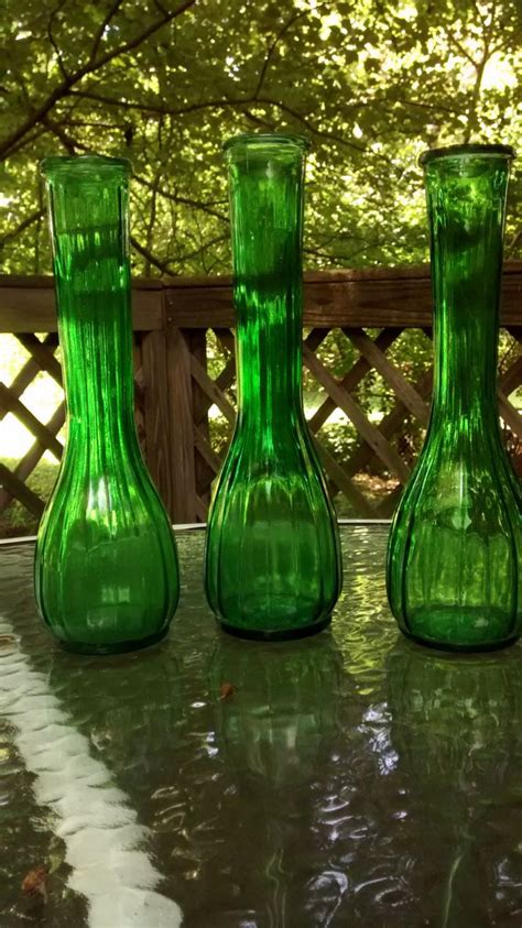Green Glass Vases Set Of Three Vintage Emerald Green Glass Etsy Green Glass Vase Green
