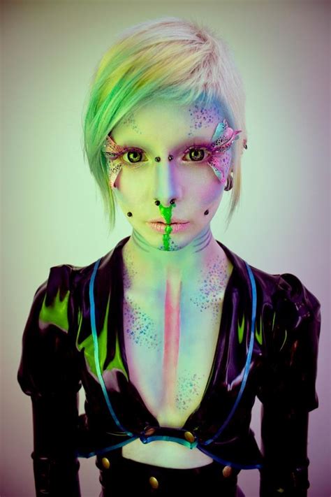 Iska Ithil Alien Cosplay Fantasy Makeup Alt Makeup