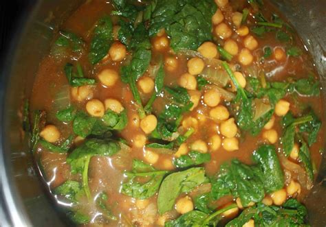 Chickpea Spinach Curry Vegan Indian Style Recipe Recipe Garden