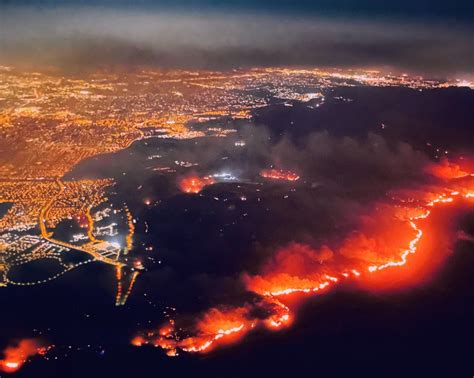 Photo Aerial View Of Silverado Fire Burning Thousands Of Homes In