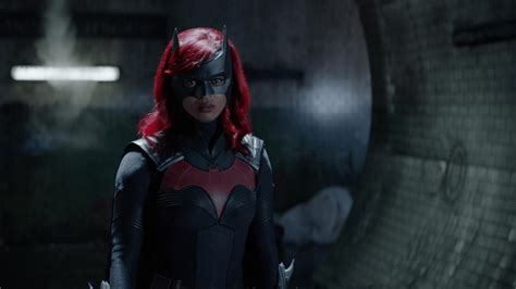 Batwoman Season 2 Episode 1 Recap What Happened To Kate Kane