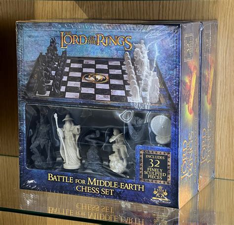 Noble Collection Lord Of The Rings Chess Set