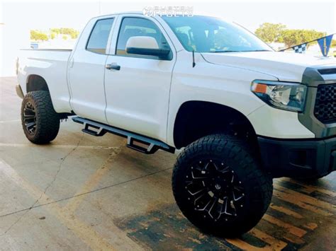 2018 Toyota Tundra With 20x12 44 Fuel Assault And 35135r20 Nitto