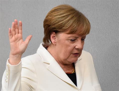 Angela Merkel Steckbrief Bilder Und News Gmxat