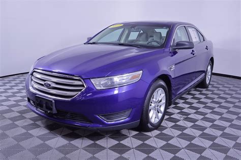 Pre Owned 2013 Ford Taurus Se