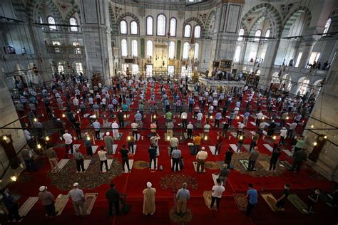 1) passengers from bangladesh, brazil, south africa, india, nepal and sri lanka are banned from entering turkey until further notice. Third Friday prayer in Turkey after COVID-19 restrictions ...