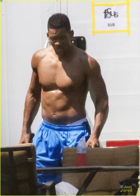 Will Smith Shirtless Fighting Moves For Focus Photo 2951715