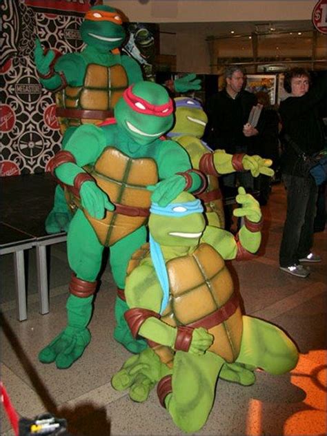 Tmnt Ninja Turtles Mascot Costumes At A Pizza Party Ninja Turtles